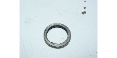 Прокладка трубы глушителя